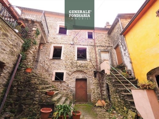 appartamento in vendita a Bolano in zona Montebello
