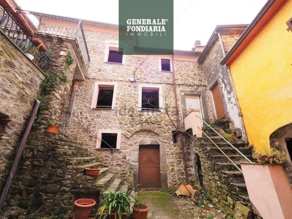 appartamento in vendita a Bolano in zona Montebello