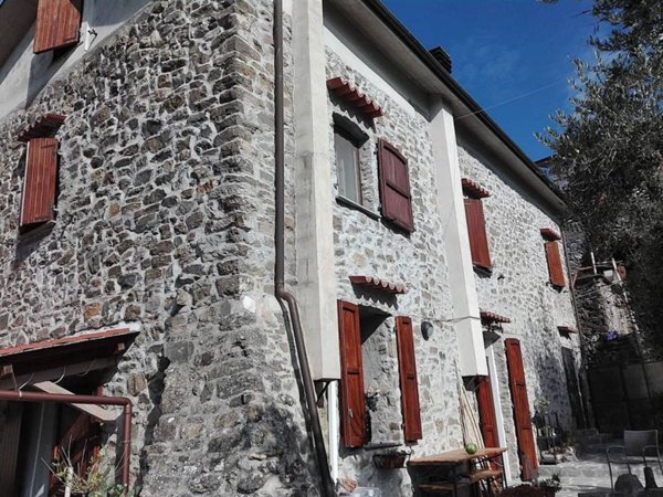 casa indipendente in vendita a Bolano