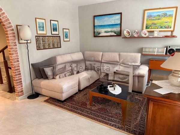 casa indipendente in vendita a Bolano