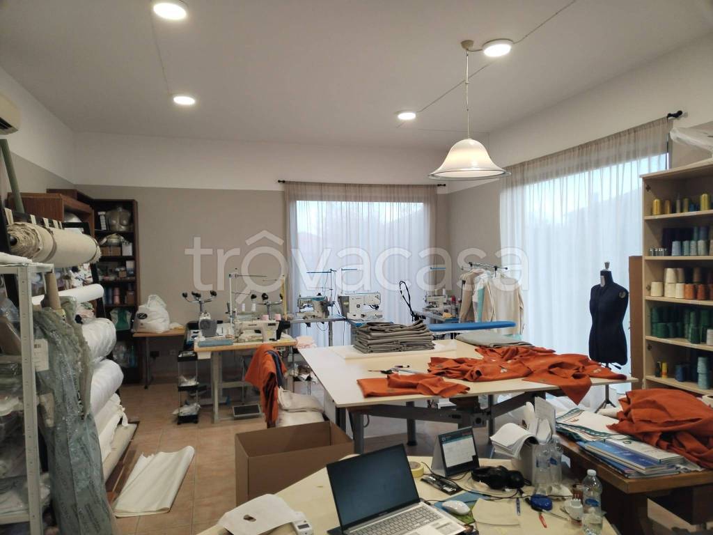 negozio in vendita a Bolano