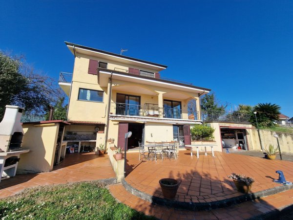 casa indipendente in vendita a Bolano