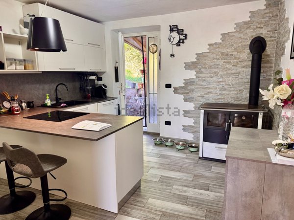 casa indipendente in vendita a Bolano