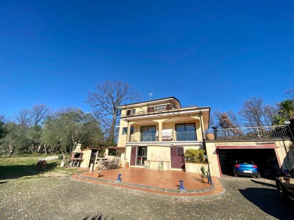 casa indipendente in vendita a Bolano