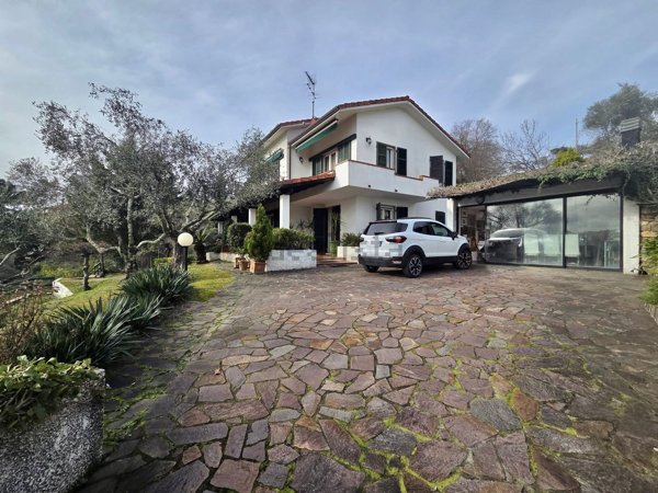casa indipendente in vendita a Bolano