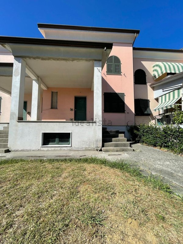 casa indipendente in vendita a Bolano