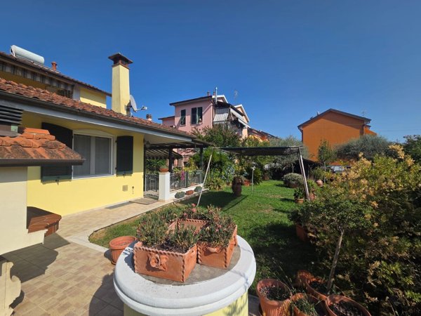 casa indipendente in vendita a Bolano