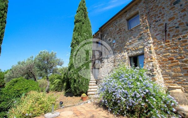 casa indipendente in vendita a Bonassola in zona Montaretto
