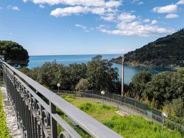 casa indipendente in vendita a Bonassola