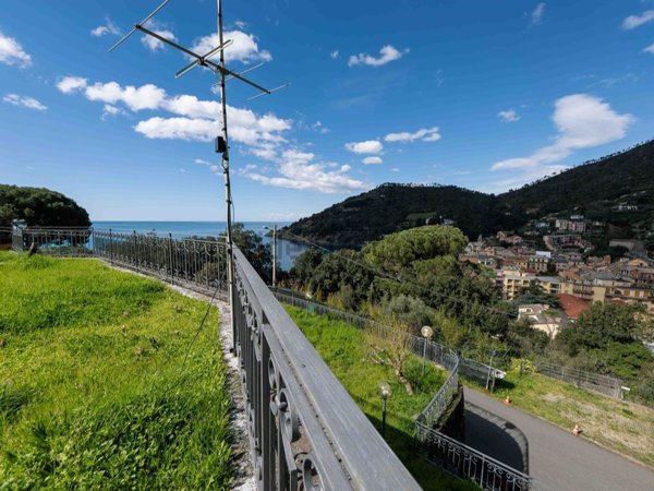 casa indipendente in vendita a Bonassola in zona Serra