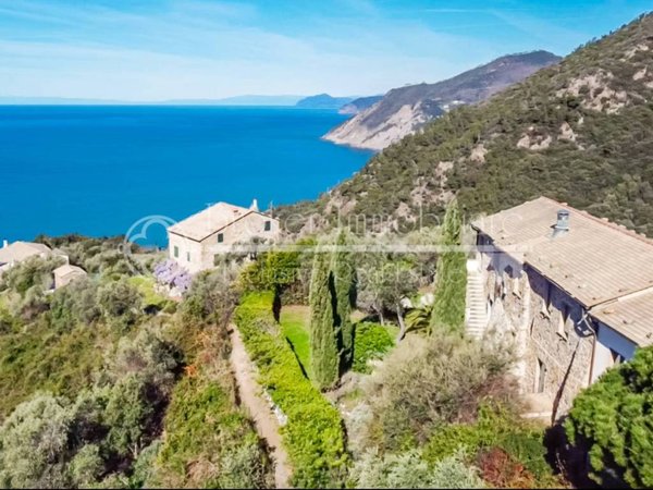 casa indipendente in vendita a Bonassola