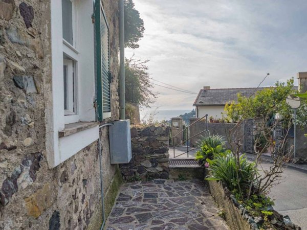 appartamento in vendita a Bonassola in zona Costella