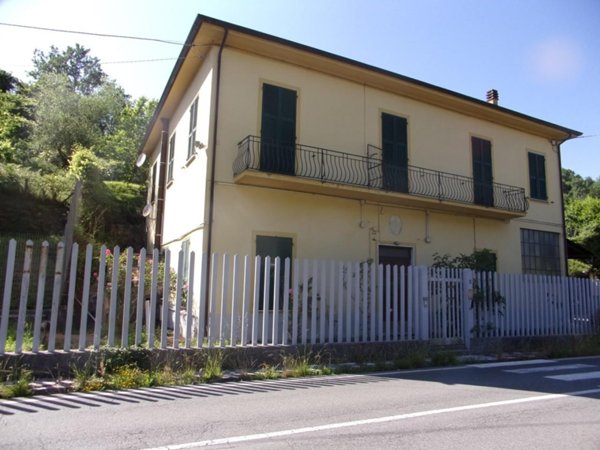 casa indipendente in vendita a Borghetto di Vara
