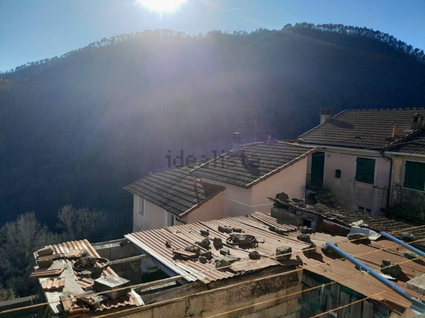 casa indipendente in vendita a Borghetto di Vara in zona Cassana