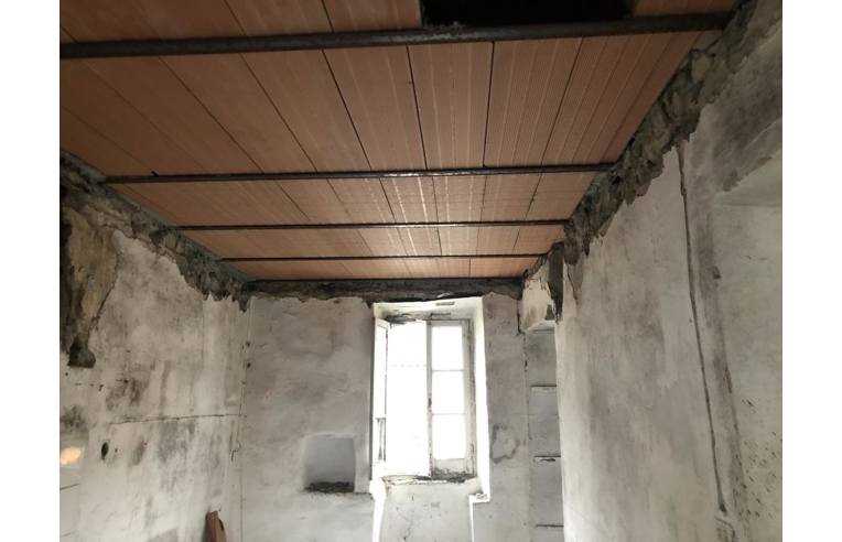 appartamento in vendita a Borghetto di Vara in zona Pogliasca