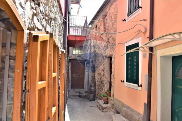 casa indipendente in vendita a Borghetto di Vara