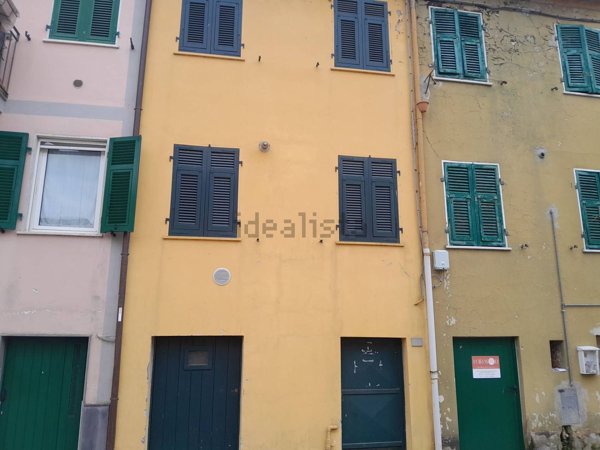casa indipendente in vendita a Borghetto di Vara