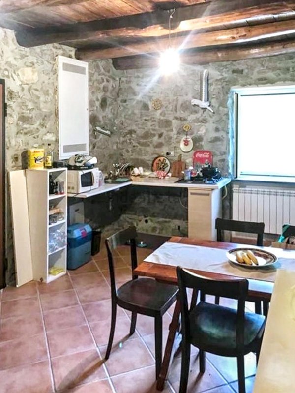 casa indipendente in vendita a Borghetto di Vara in zona Ripalta