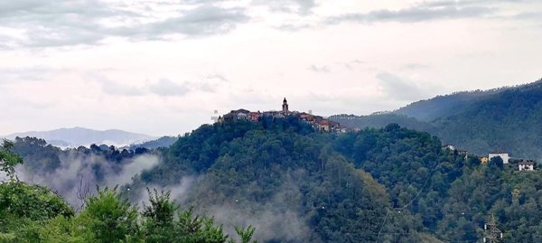 casa indipendente in vendita a Borghetto di Vara in zona L'Ago