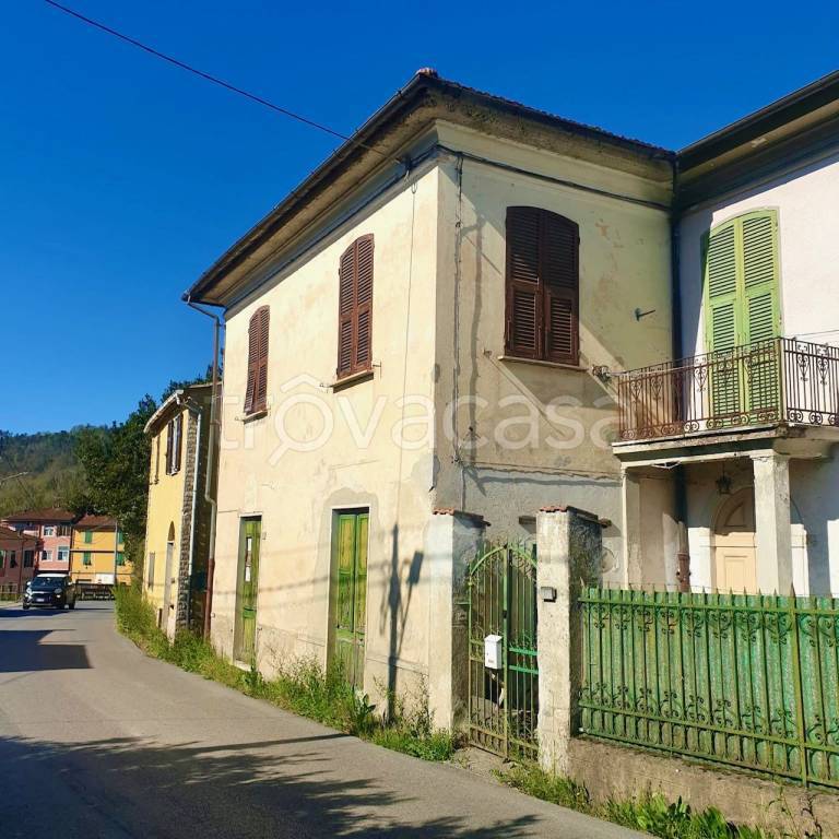 appartamento in vendita a Borghetto di Vara in zona Ripalta