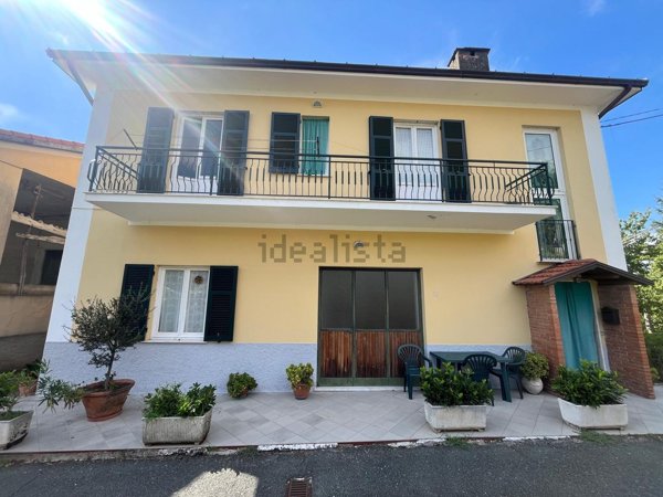casa indipendente in vendita a Borghetto di Vara in zona Cassana