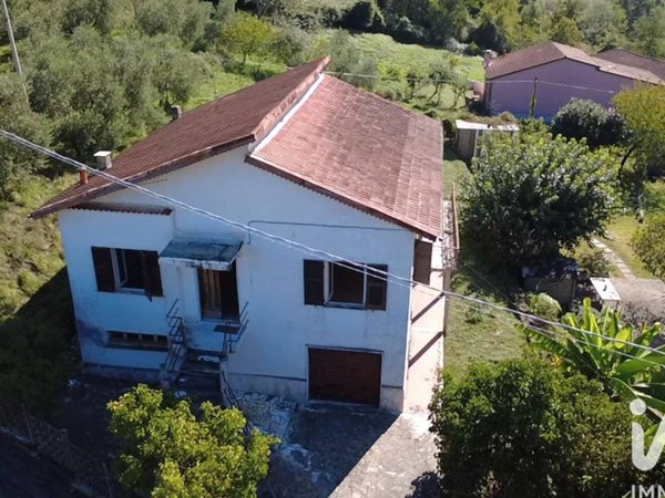 casa indipendente in vendita a Borghetto di Vara