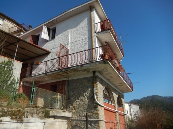 casa indipendente in vendita a Brugnato in zona Bozzolo
