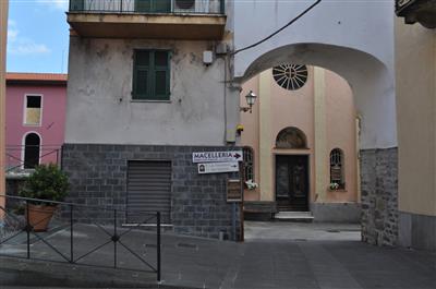locale commerciale in vendita a Brugnato