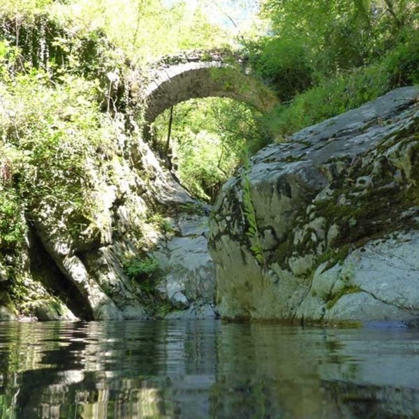 negozio in vendita a Brugnato