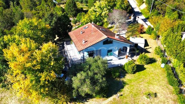 casa indipendente in vendita a Brugnato in zona Bozzolo