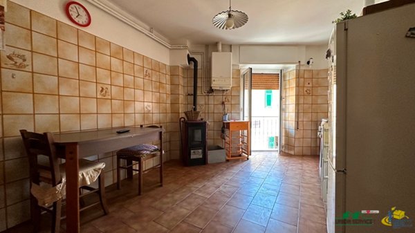 casa indipendente in vendita a Brugnato