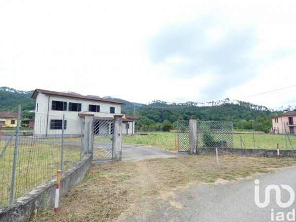 casa indipendente in vendita a Brugnato