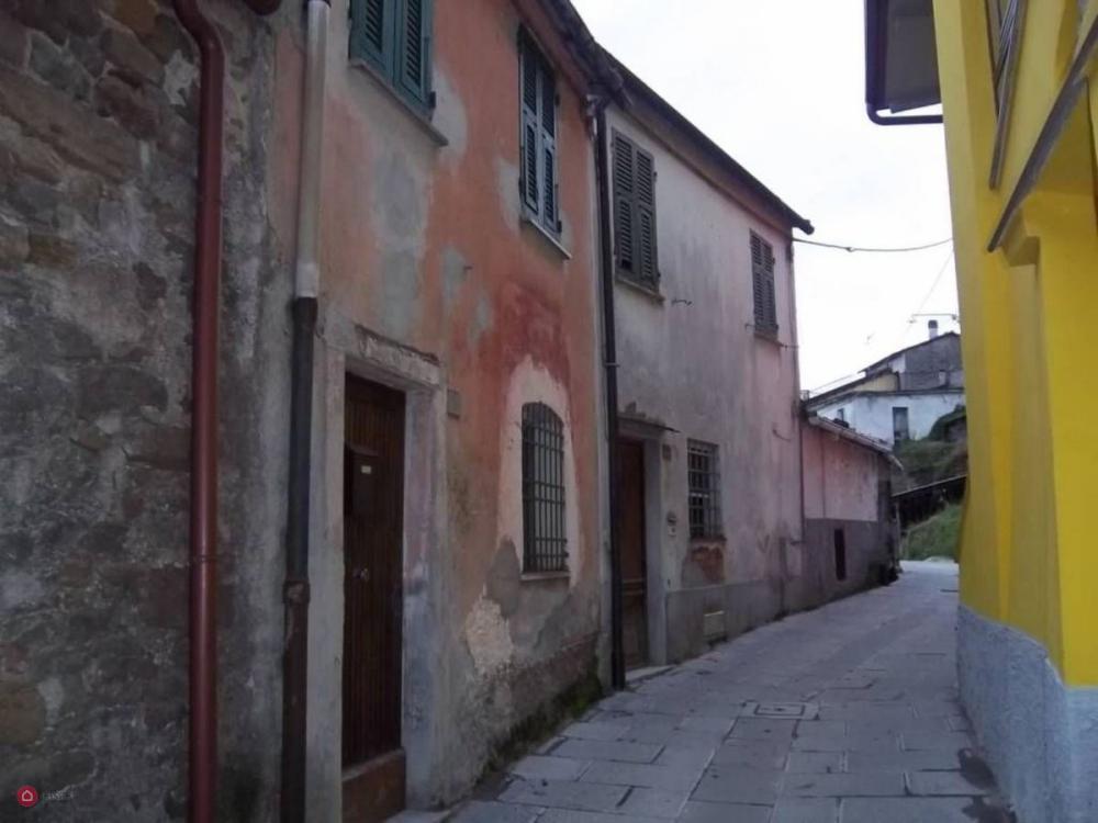 casa indipendente in vendita a Brugnato