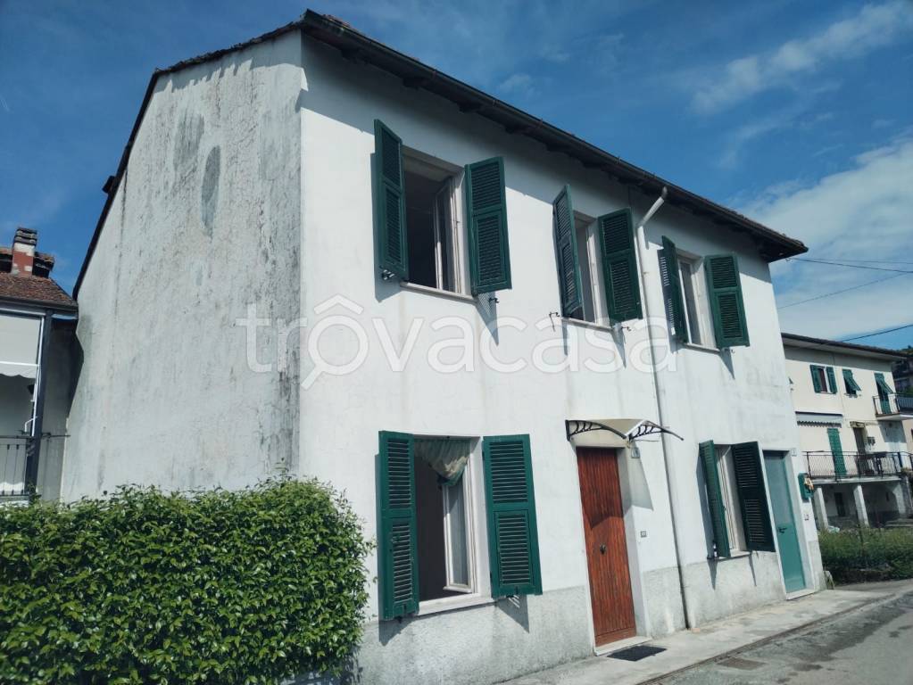 casa indipendente in vendita a Brugnato