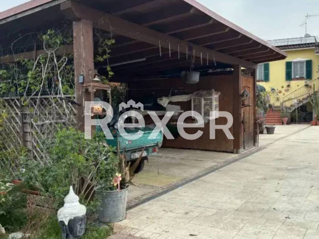 casa indipendente in vendita a Brugnato