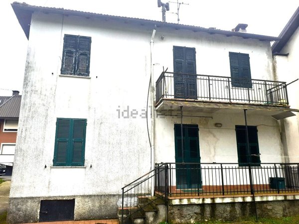 casa indipendente in vendita a Brugnato