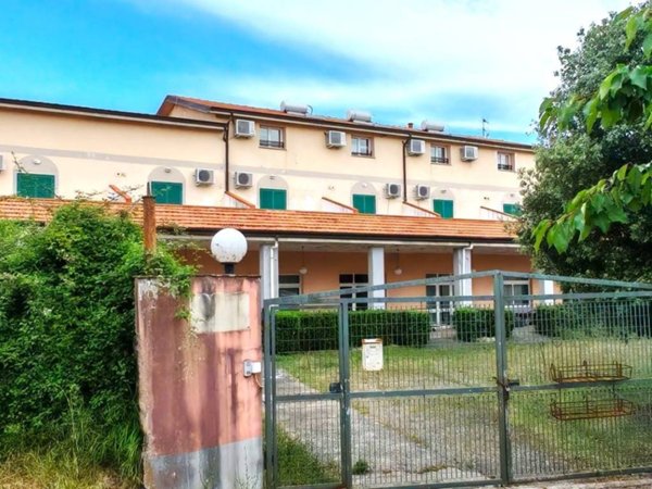 intera palazzina in vendita a Brugnato in zona Bozzolo