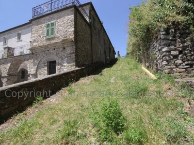 appartamento in vendita a Calice al Cornoviglio in zona Madrignano