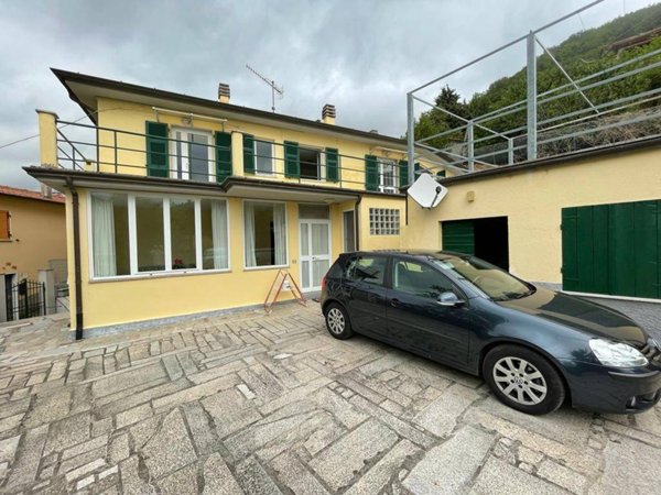 casa indipendente in vendita a Calice al Cornoviglio in zona Santa Maria