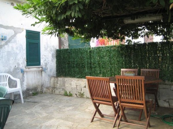 appartamento in vendita a Calice al Cornoviglio in zona Santa Maria
