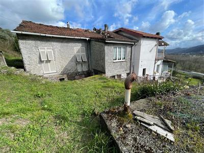 casa indipendente in vendita a Calice al Cornoviglio