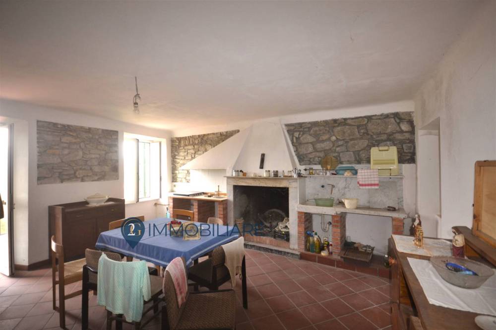 casa indipendente in vendita a Calice al Cornoviglio in zona Usurana