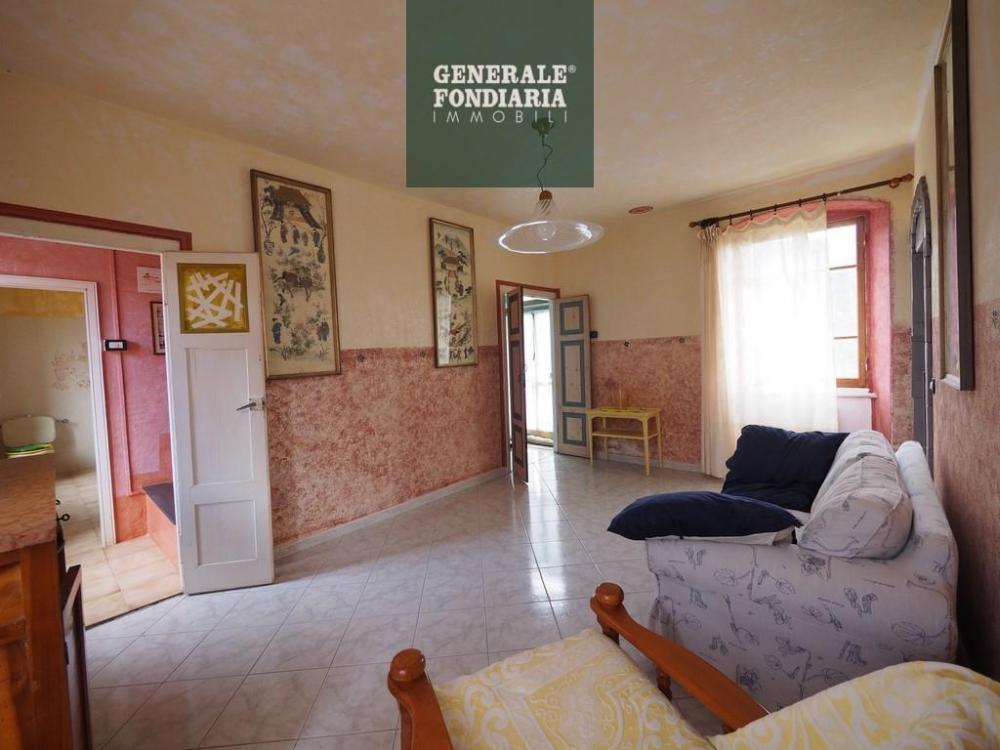 casa indipendente in vendita a Calice al Cornoviglio