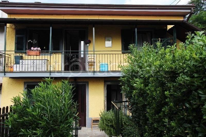 casa indipendente in vendita a Calice al Cornoviglio in zona Madrignano