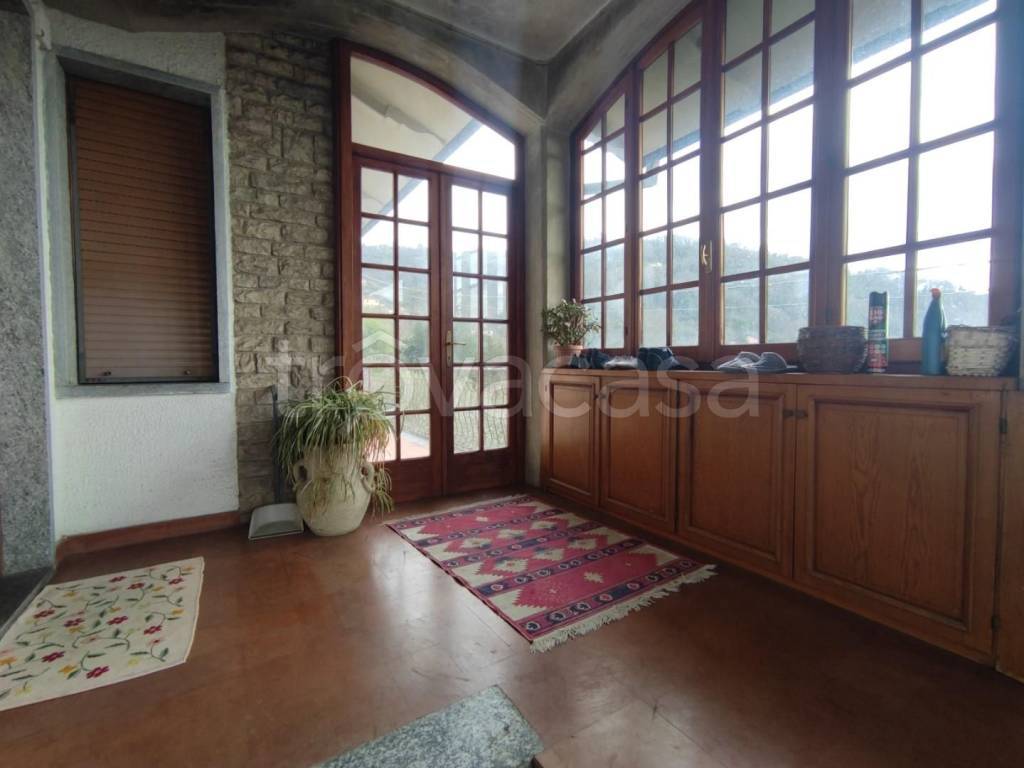 casa indipendente in vendita a Calice al Cornoviglio in zona Madrignano