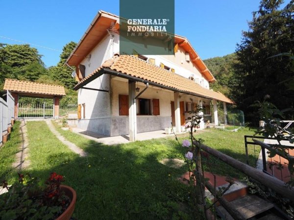 casa indipendente in vendita a Calice al Cornoviglio
