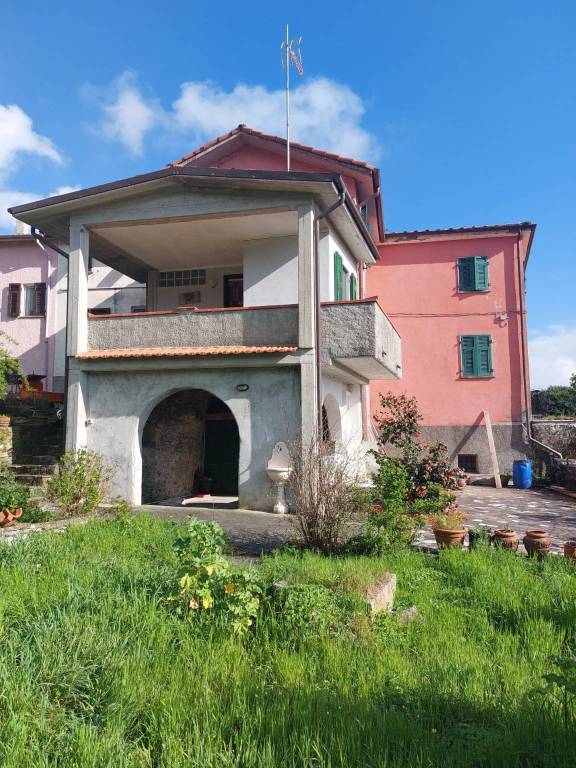 casa indipendente in vendita a Calice al Cornoviglio