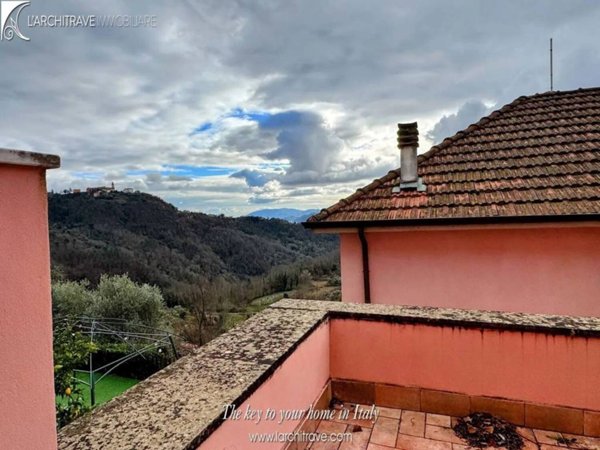 casa indipendente in vendita a Calice al Cornoviglio