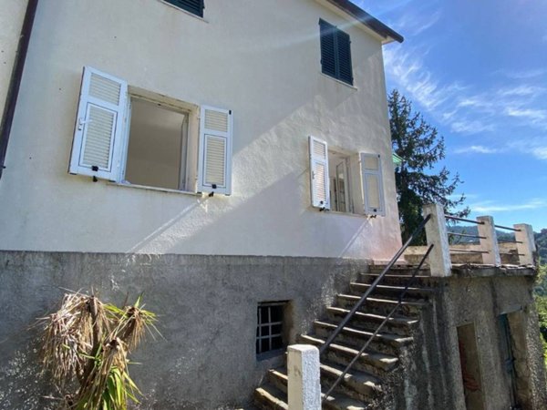 casa indipendente in vendita a Calice al Cornoviglio