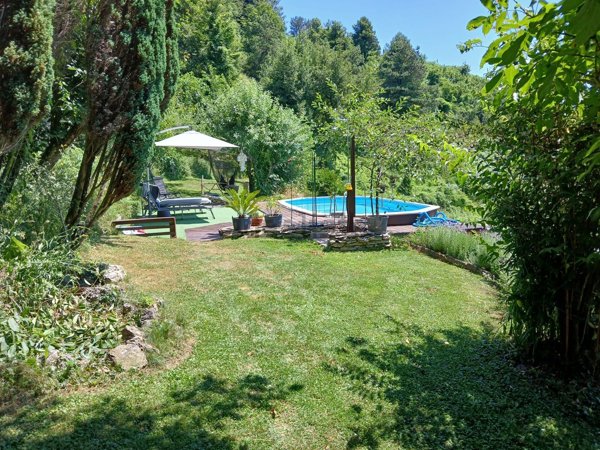 casa indipendente in vendita a Calice al Cornoviglio